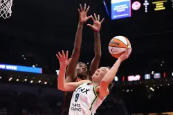 Top-seed Lynx stumble in playoff tune-up in Indiana