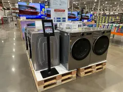 US consumer confidence improves slightly in July, but Americans remain concerned about tariffs
